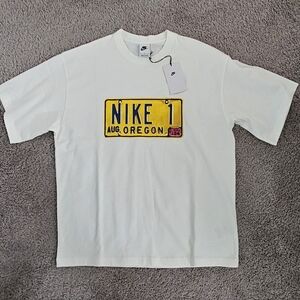 New NIKE T-shirt Men's Sz LG